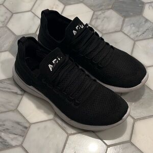 APL Women’s Techloom Breeze Black Sneakers Size 8